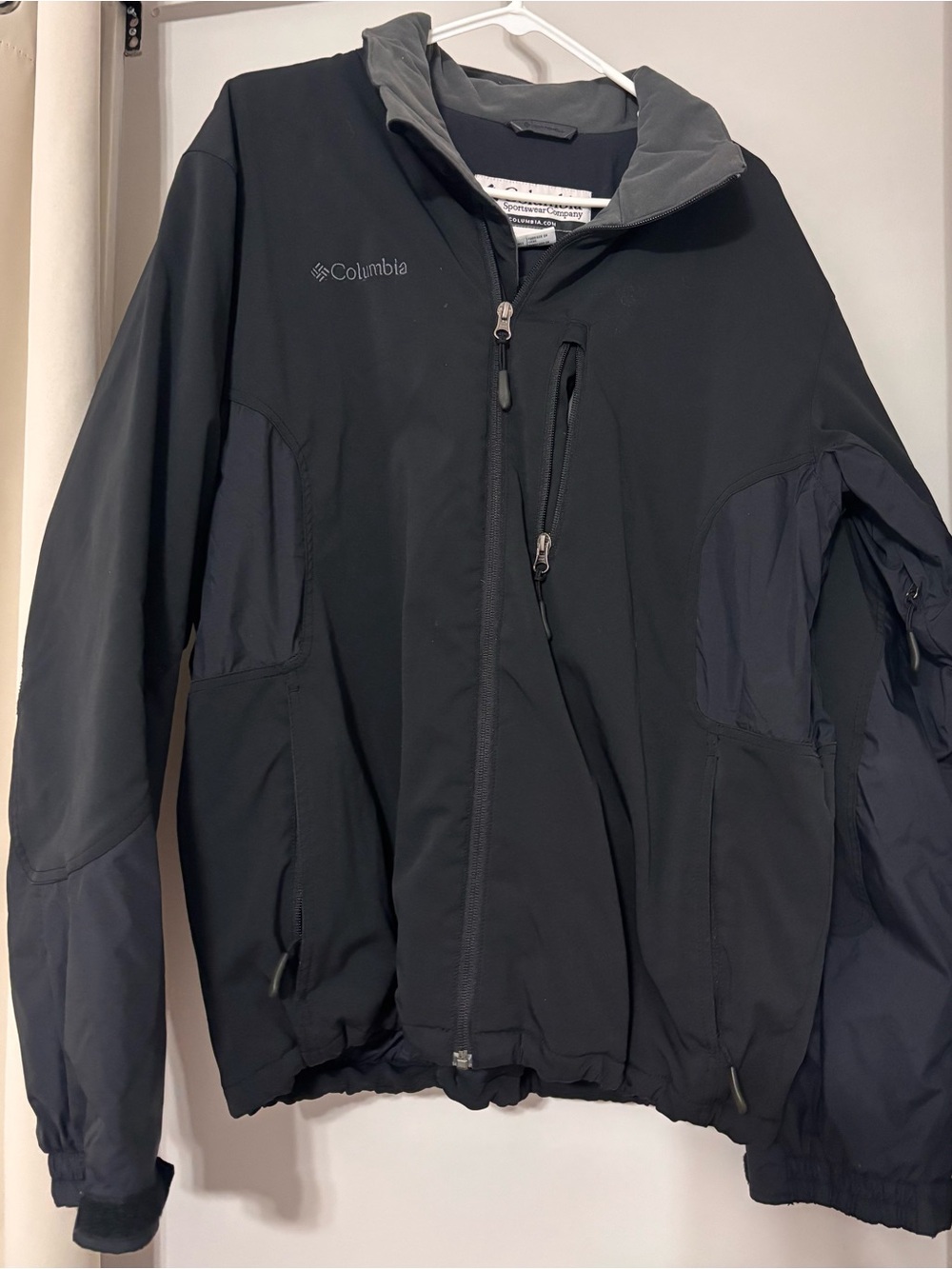 Columbia Black Lightweight Men's Softshell Jacket